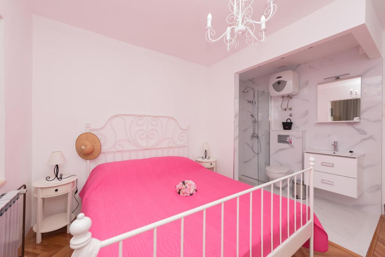 Apartmani Antunovic พอดโกรา ภายนอก รูปภาพ