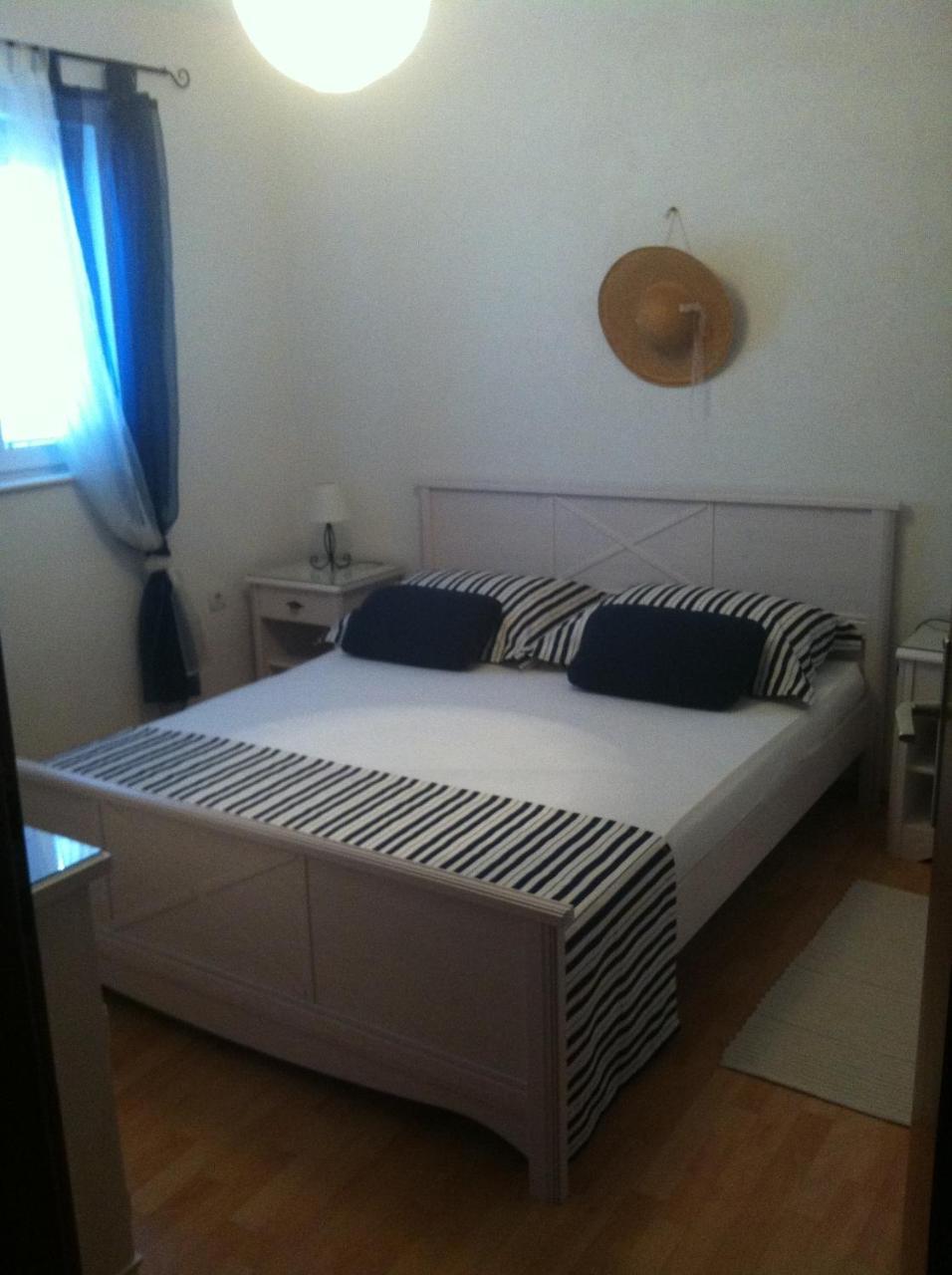 Apartmani Antunovic พอดโกรา ภายนอก รูปภาพ