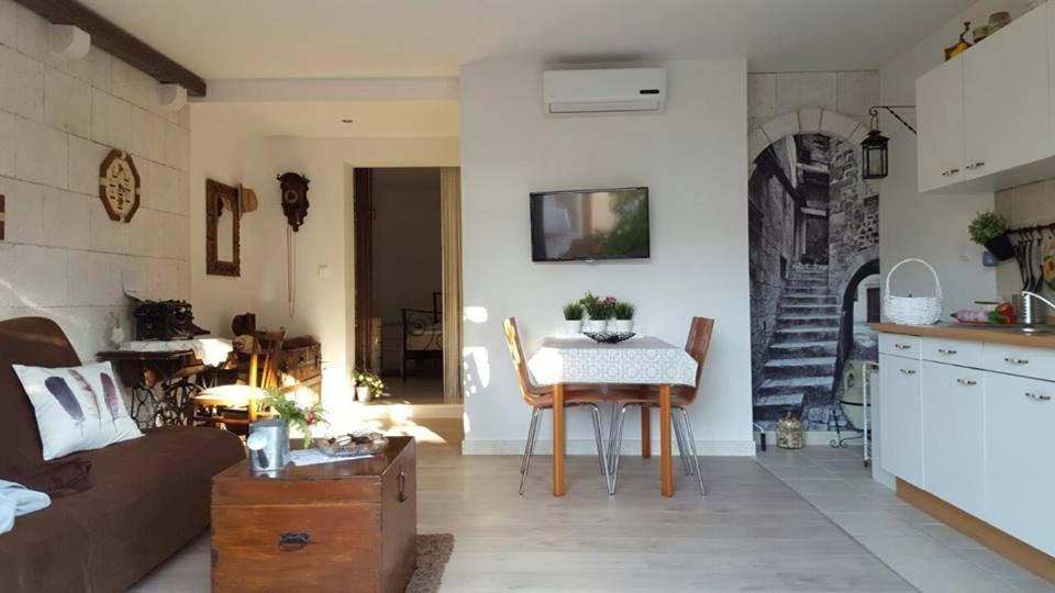 Apartmani Antunovic พอดโกรา ภายนอก รูปภาพ