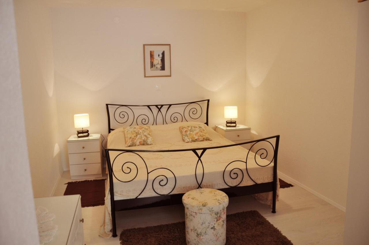 Apartmani Antunovic พอดโกรา ภายนอก รูปภาพ