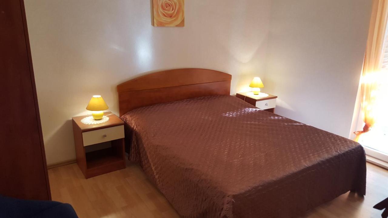Apartmani Antunovic พอดโกรา ภายนอก รูปภาพ