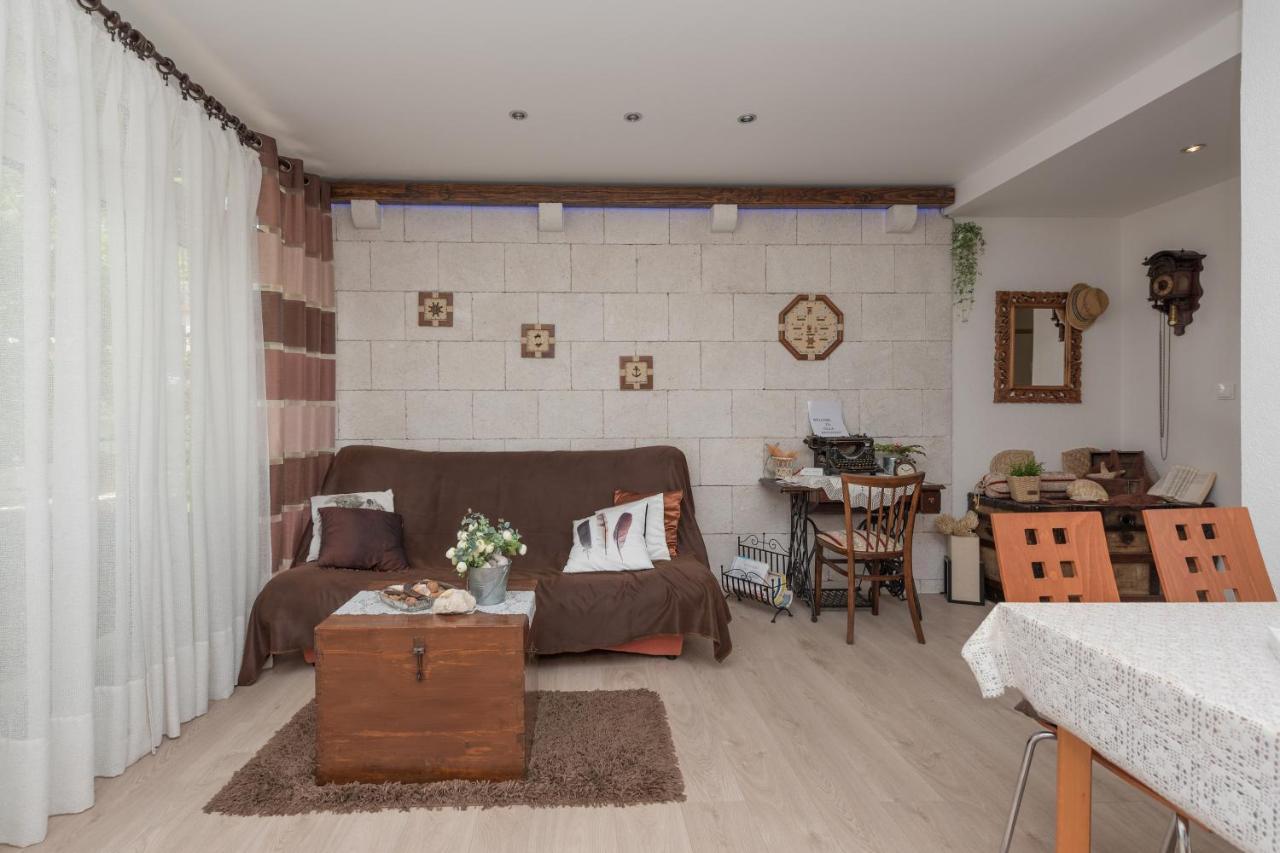 Apartmani Antunovic พอดโกรา ภายนอก รูปภาพ