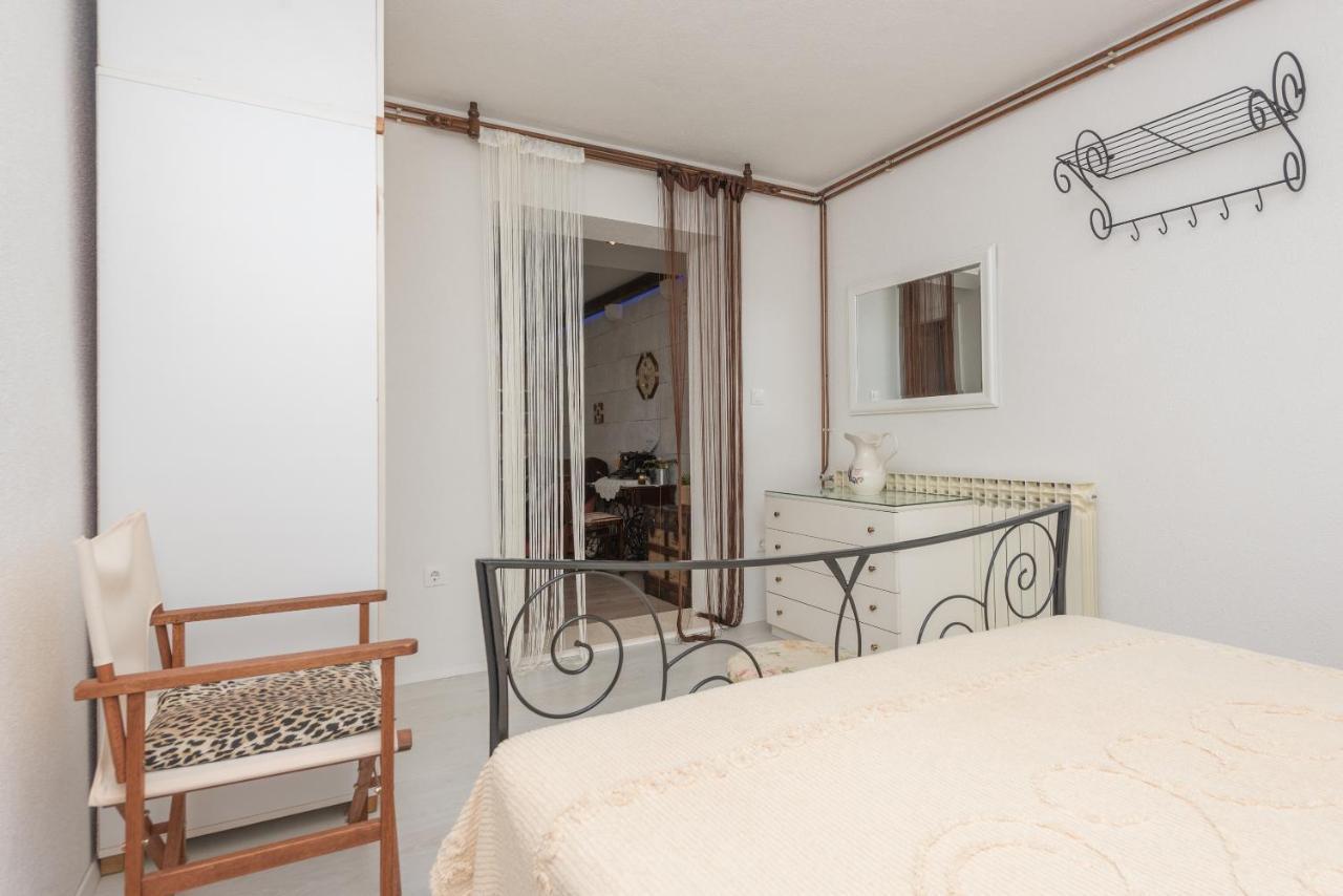 Apartmani Antunovic พอดโกรา ภายนอก รูปภาพ